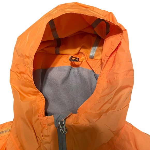 Lululemon NWOT Make It Rain Raincoat Jacket Size 4 Neon Orange - Picture 5 of 9